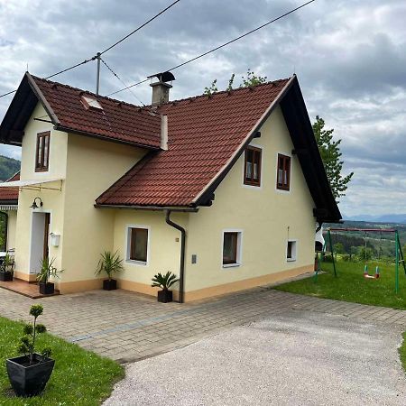 Charmantes Ferienhaus In Bester Lage Keutschach am See Bagian luar foto