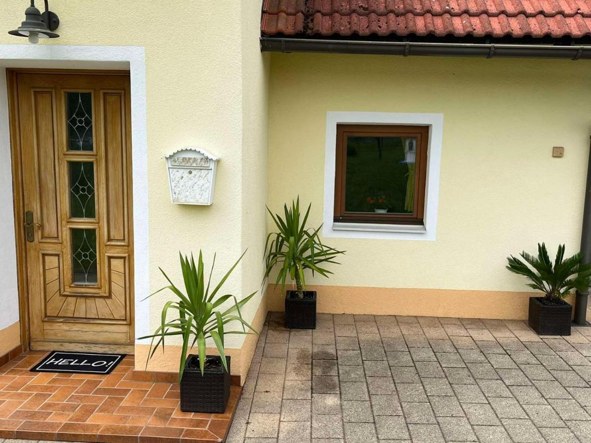 Charmantes Ferienhaus In Bester Lage Keutschach am See Bagian luar foto